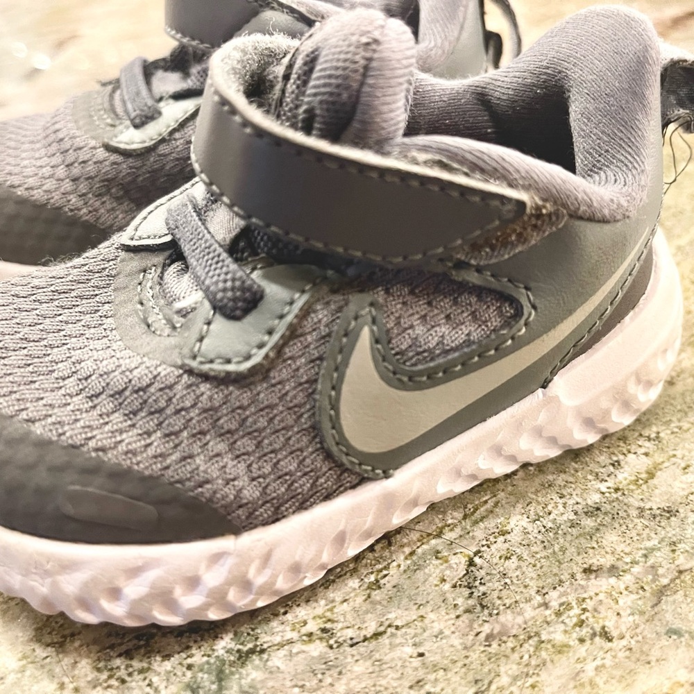Kids Gray Nike Shoes
